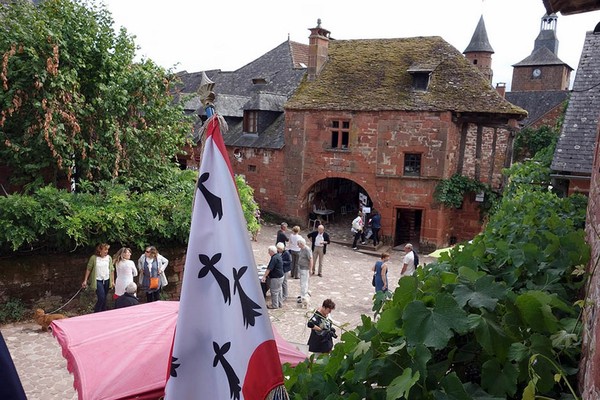 COLLONGES FETE DE LA PEINTURE 2015 photo J.Tigé.